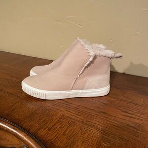 Timberland skyla Bay pull-On Ankle Booties with Fleece Trim